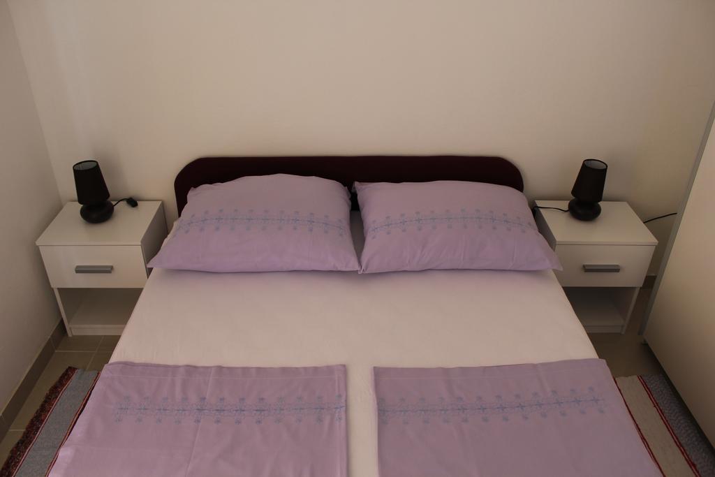 Apartments Istuk Vir Room photo